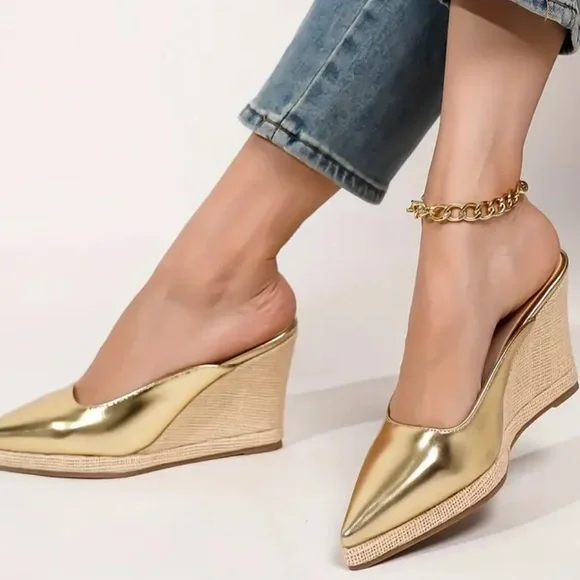 NEW Gold Pointy Toe Wedge Slides - Picture 3 of 4